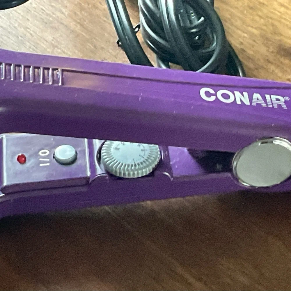 Conair Hair Straightener Flat Iron Styling Tool Digital‎ Wide Purple - Picture 3 of 5